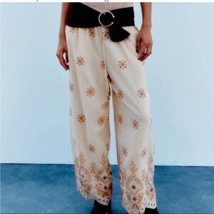 NEW ! ZARA VACATION EMBROIDERED PANTS  SIZE M 
🚨FIRM PRICE NO DISCOUNT